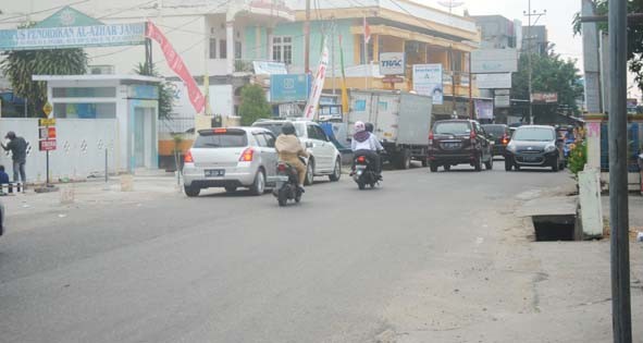 Kondisi jalan di kawasan jalan satu arah Sungai Kambang.