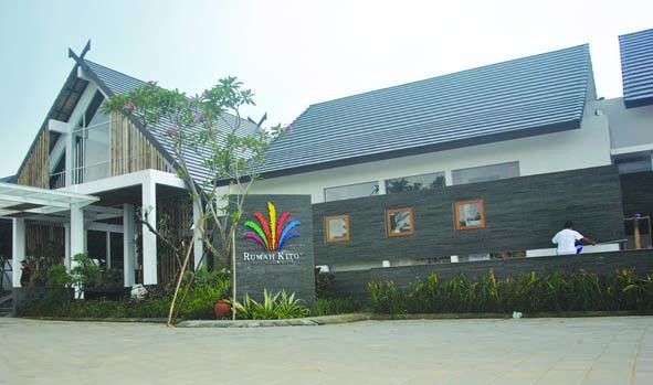Rumah Kito Hotel dan Resort yang dimiliki oleh pihak pengembang dari PT PSP, hingga saat ini hanya memiliki izin perumahan saja dan tidak memiliki izin bangunan hotel.