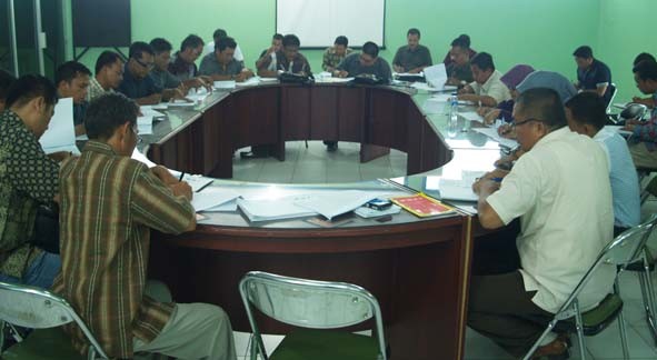 Saldes juga mengikuti rangkaian tes calon Panwaslu untuk Kabupaten Muarojambi. Sayangnya dia diduga terlibat partai dan terpaksa digugurkan Bawaslu. Pada foto tampak salah satu tes yang diikuti calon Panwaslu.