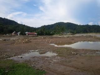 Beginilah kondisi kerusakan akibat PETI. Lokasi ini sebelumnya hamparan persawahan sebagai sumber penghidupan warga setempat.