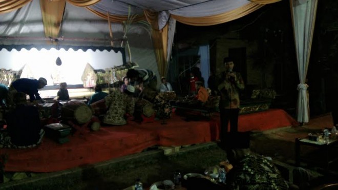 Edi Purwanto saat berikan sambutan di acara Sedekah Bumi warga Kenali Asam Bawah Pal X, Kota Jambi.
