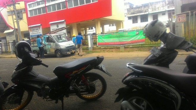 Kondisi pasar bawah Muarabungo usai ledakan tiang PLN