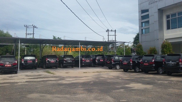 Mobil Dinas yang dikembaikan anggota DPRD Sarolangun 