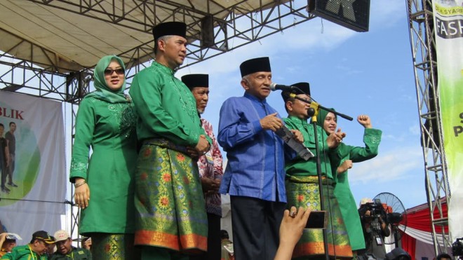 Tokoh Nasional Amien Rais saat orasi Politik  deklarasi pasangan Syarif Fasha dan maulana