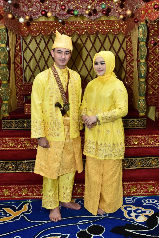 Gubernur Jambi Zumi Zola Zulkifli dan Sherin Tharia 