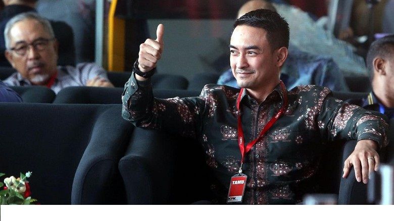 Gubernur Jambi Zumi Zola Saat Berada di Gedung KPK