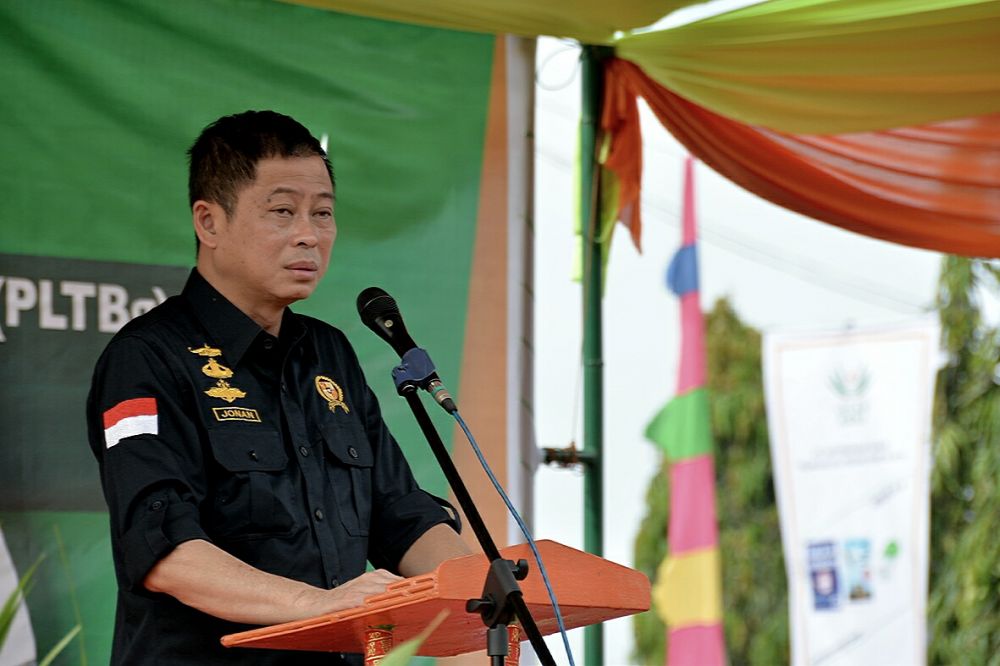 Menteri Energi Sumber Daya Mineral (ESDM), Ignasius Jonan meresmikan pembangkit listrik tenaga biogas (PLTBg) di Tungkal Ulu, Kabupaten Tanjungjabung Barat.(Foto :Jambi Star/ Endang)