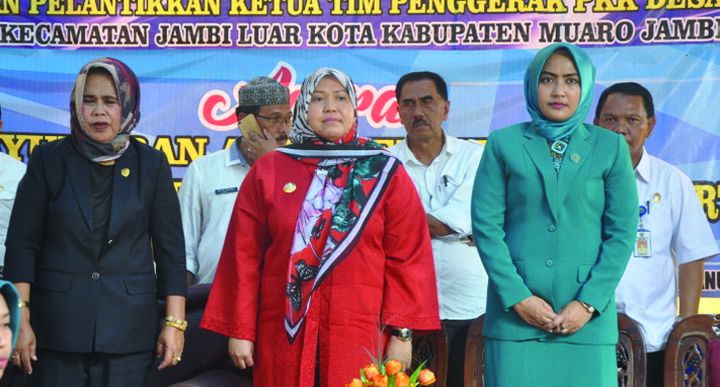 Ketua DPRD Muarojambi, Bupati Muarojambi dan Ketua TP PKK Kabupaten Muarojambi