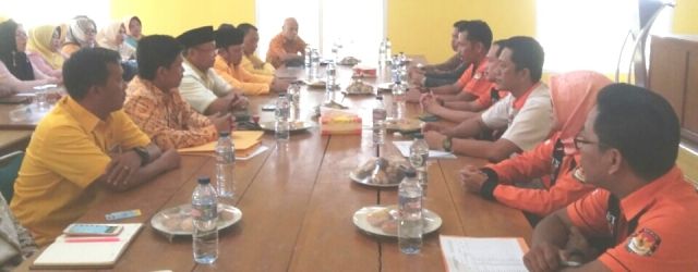 H Cek Endra mengikuti proses berlangsungnya verifikasi faktual KPU Rabu (31/1)