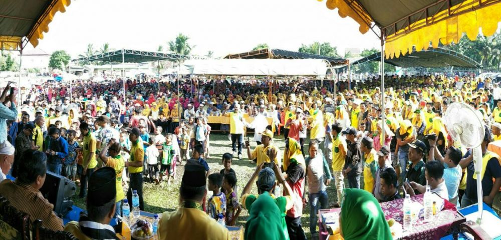 Masyrakat tumpah ruang hadir acara Pasangan Hamas dalam Pilkada Kabupaten Merangan pada 27 Juni 2018 mendatang.