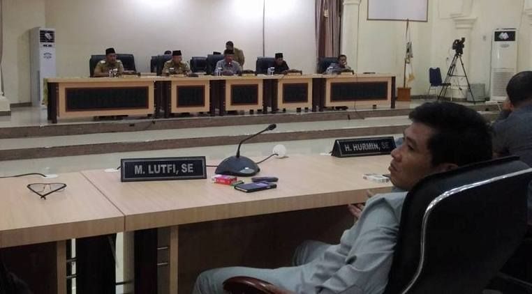 Suasana di ruang paripurna DPRD Sarolangun pada Selasa (13/3), siang