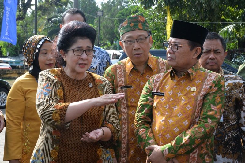 Wagub Fachrori mendamping Menteri Kesehatan RI