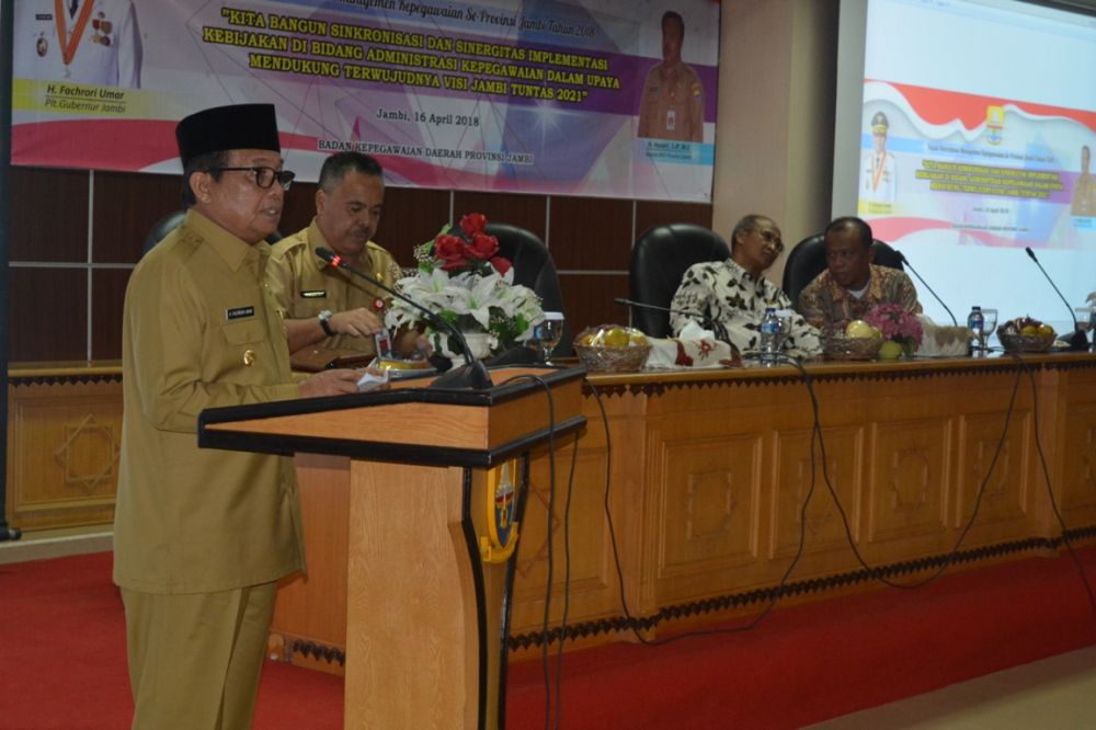 Plt Gubernur Jambi Fachrori Umar
