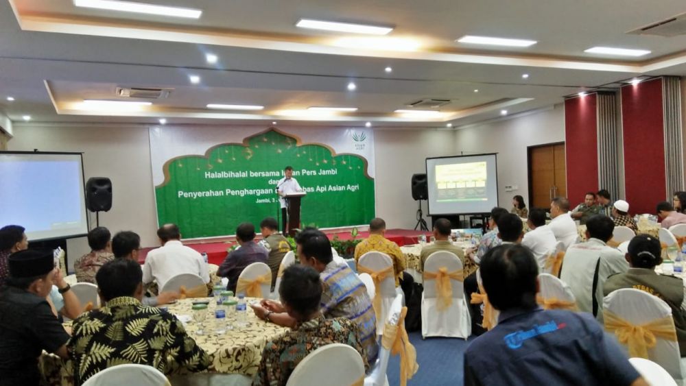Halal Bihalal Asian Agri dengan Media Massa di Jambi serta Penyerahan Award Desa Bebas Api Binaan Asian Agri , Selasa (3/7)