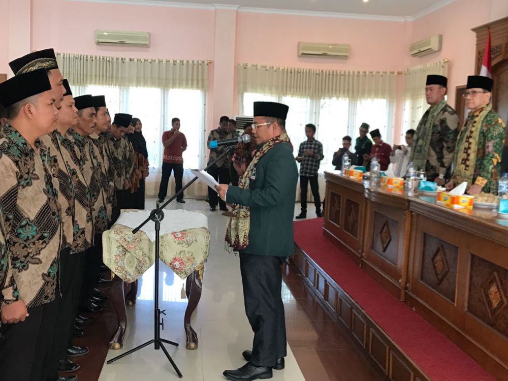Dr Maulana ketika melantik Pengurus KAHMI Kabupaten Tebo