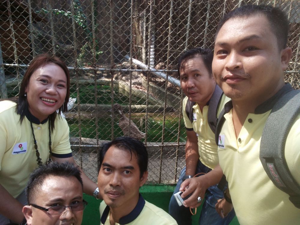Tim 4 A saat  Selfi dengan Bebek,  di Acara Amazing Journalist Race yang di gelar SKK Migas dan KKKS Sumbangsel. 