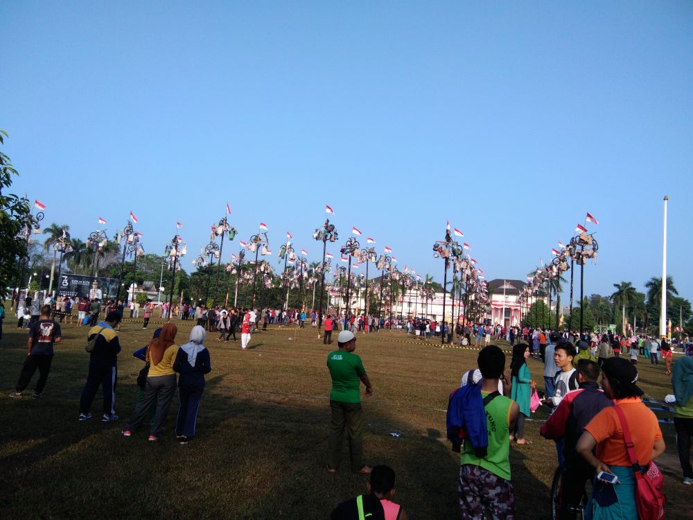 73 batang pinang dengan berbagai hadiah