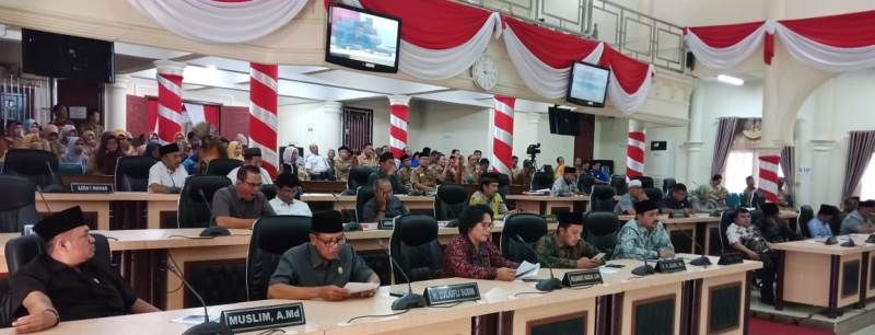 Suasana sidang paripurna DPRD Sarolangun mengagendakan penyampaian KUPA dan PPAS APBDP 2018