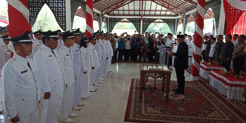 Saat berlangsungnya pelantikan dan pengambilan sumpah 39 Kades Kabupaten Sarolangun terpilih 2018 secara e-Voting
