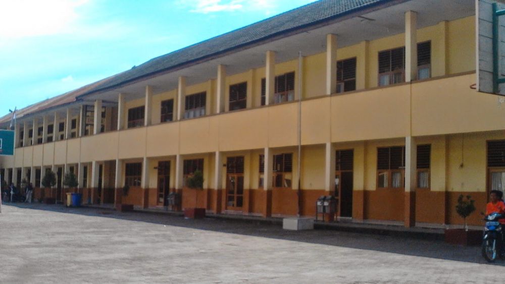 SMA Adhiyaksa 1 Jambi