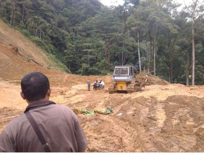 Jalan Sungai Penuh Via Tapan Hampir Dua Hari Lumpuh