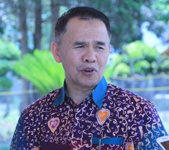 Bupati Kerinci H Adirozal