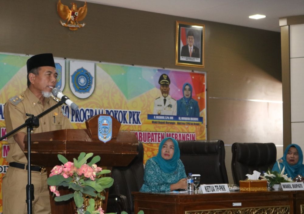 Wabup Merangin H Mashuri Ketika Memberi Pengarahan