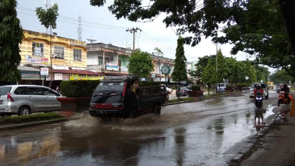 Jalinsum yang Sering Tergenang Air Sehabis Hujan