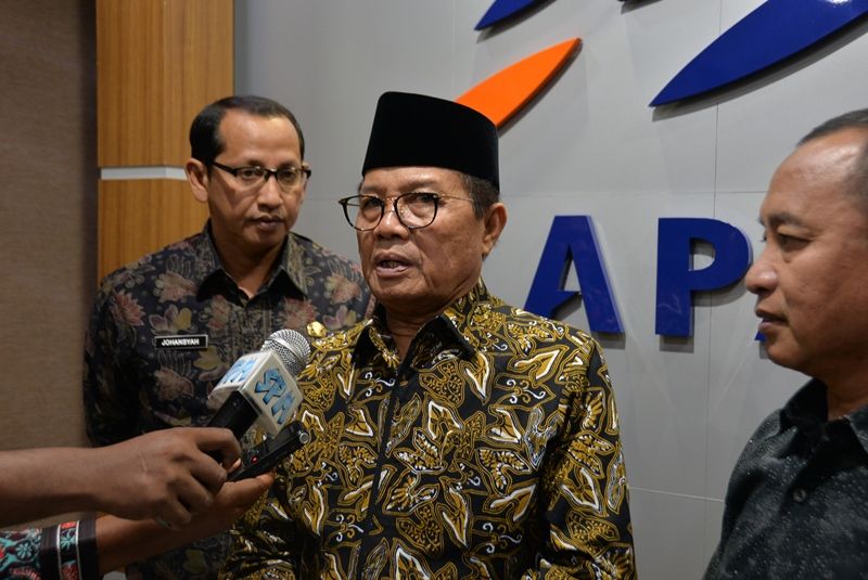 Plt Gubernur Jambi Fachrori Umar
