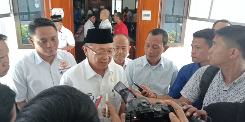 Bupati H Cek Endra Saat dikonfirmasi Sejumlah Wartawan Beberapa Waktu yang Lalu