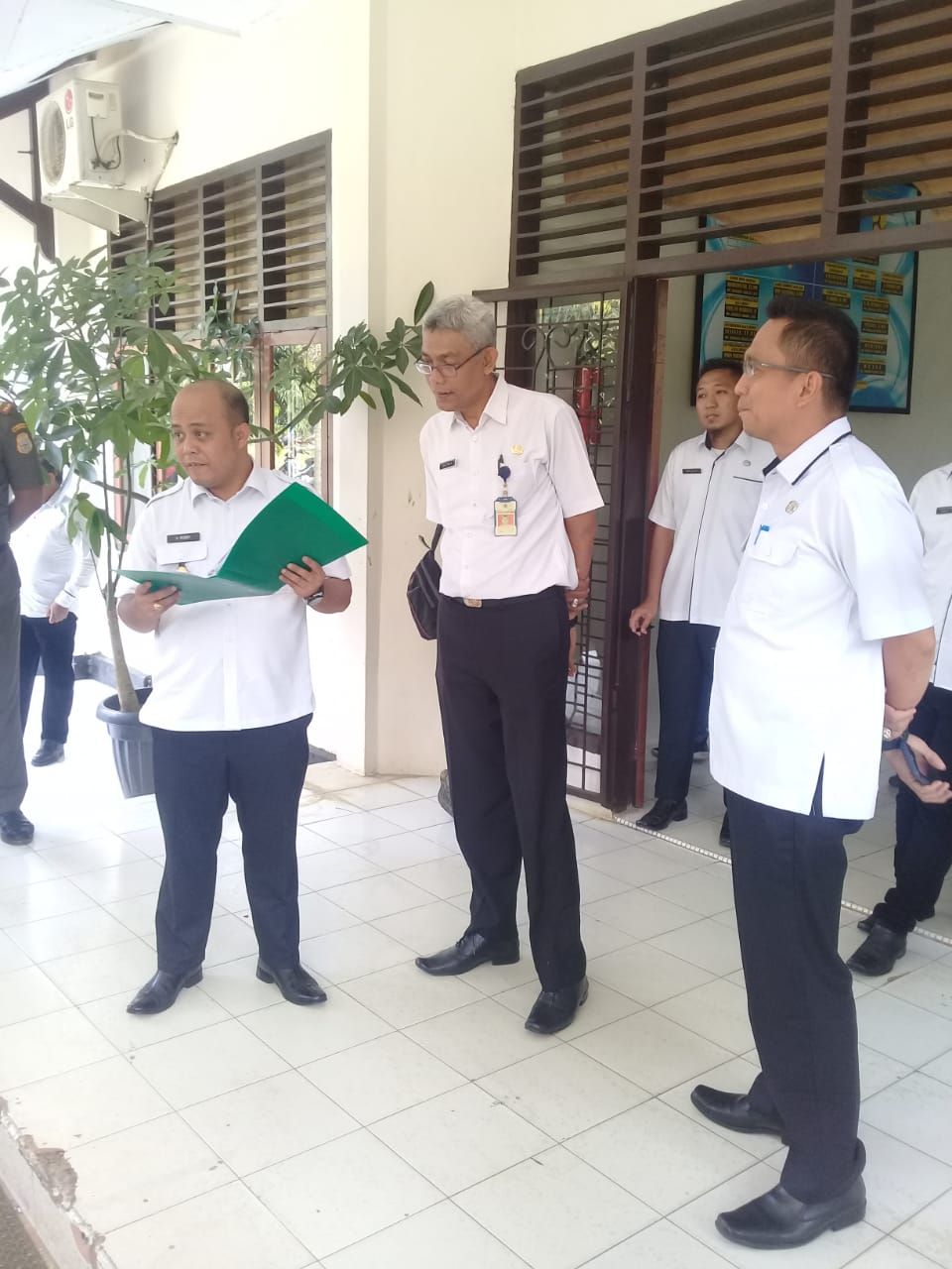 Wabup Ketika Melakukan Sidak