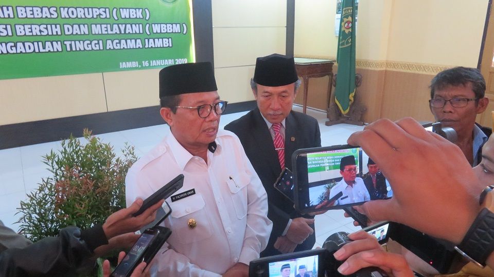 Plt Gubernur Jambi Fachrori Umar