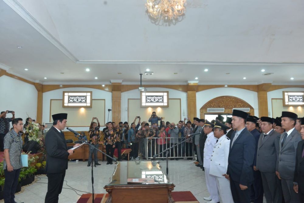 Sekda Melantik Pejabat Eselon III dan IV di Muarojambi