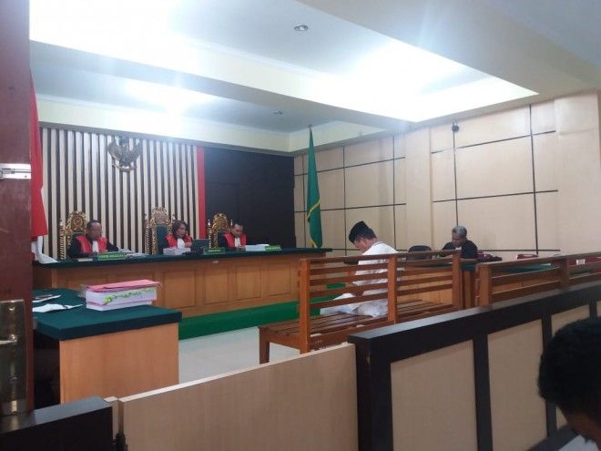 Hendri Sastra Ketika Menjalani Sidang