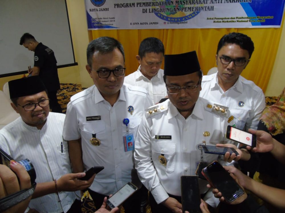 Maulana diwawancara Wartawan