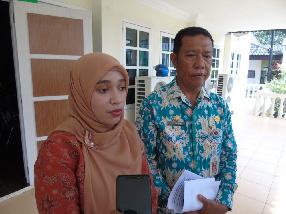 Nadya Abujani Memberikan Keterangan Pers