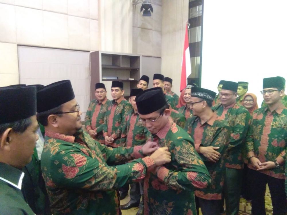 Wakil Walikota, Maulana Saat Memasang Pin