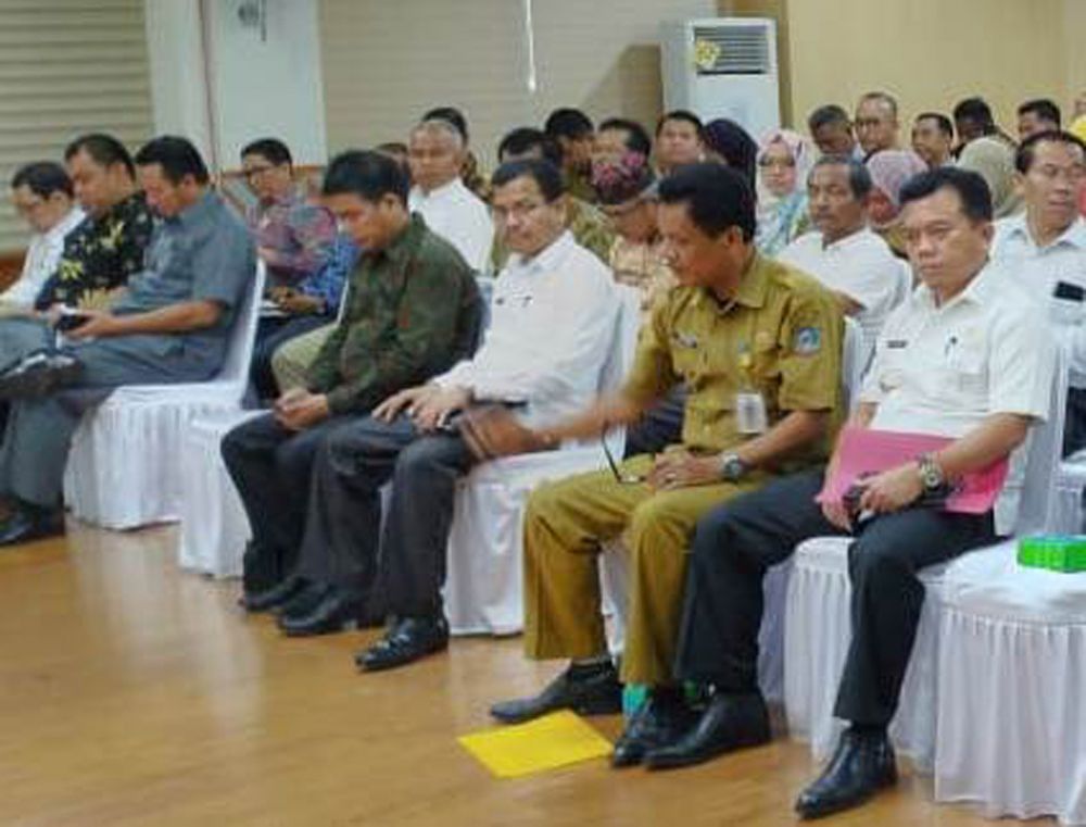 Bupati Merangin H Al Haris Saat Mengikuti Jalannya Rakor