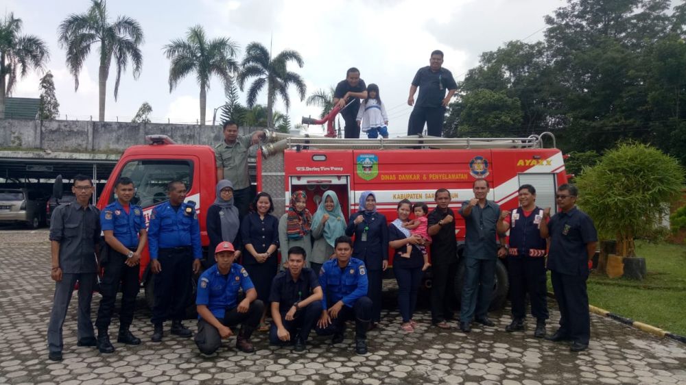 Pegawai PN Sarolangun dan Tim Damkar Usai Latihan Penggunaan APAR