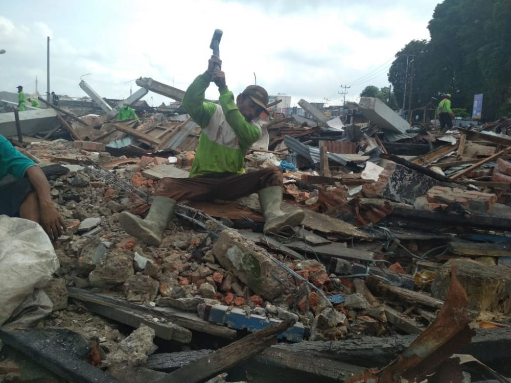 Eks Bangunan Pasar Angsoduo