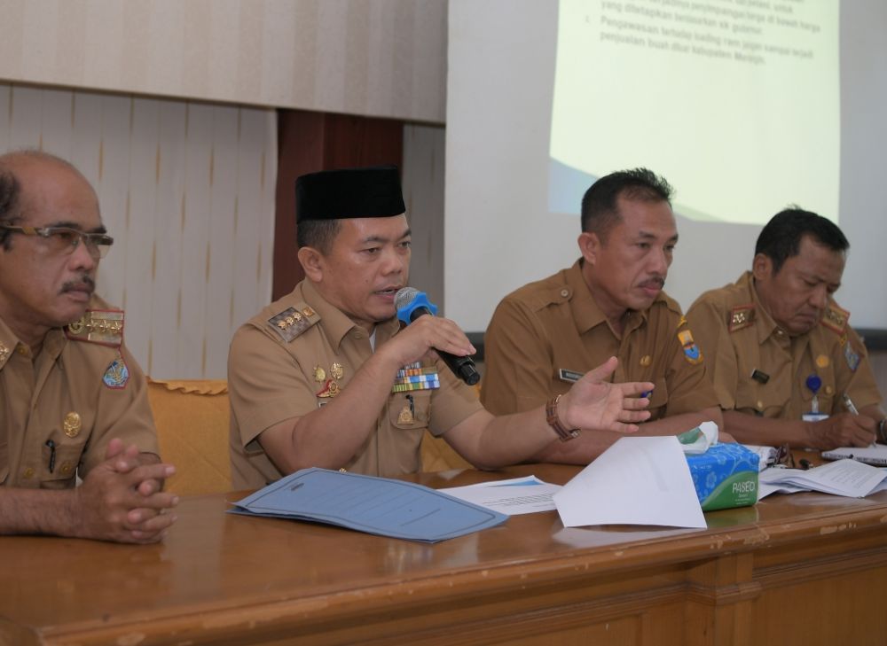 Bupati Merangin H Al Haris Tengah Memimpin Jalannya Rapat Harga TBS