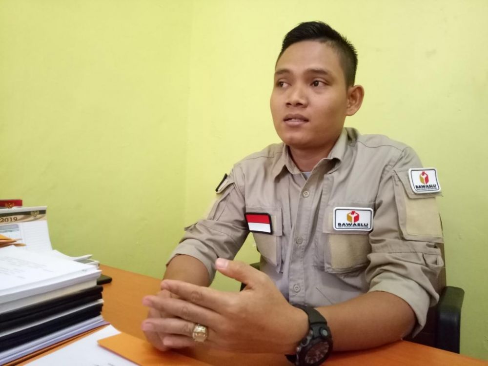 Ketua Bawaslu Batanghari, Indra Tritusian