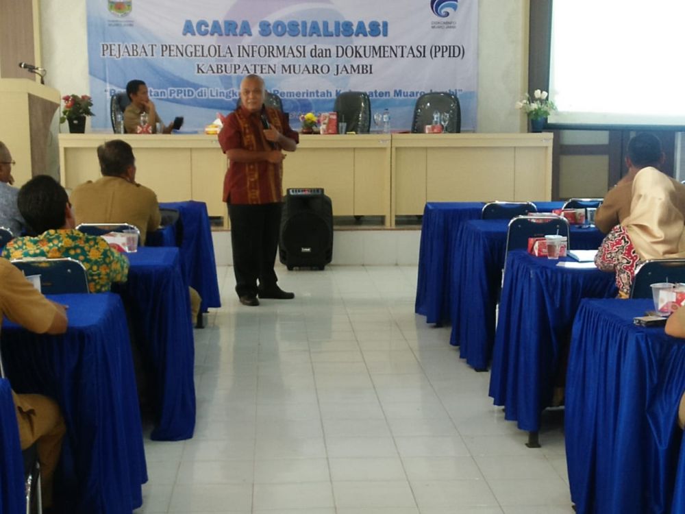 Narasumber dari Kementerian Kominfo memberikan penjelasan