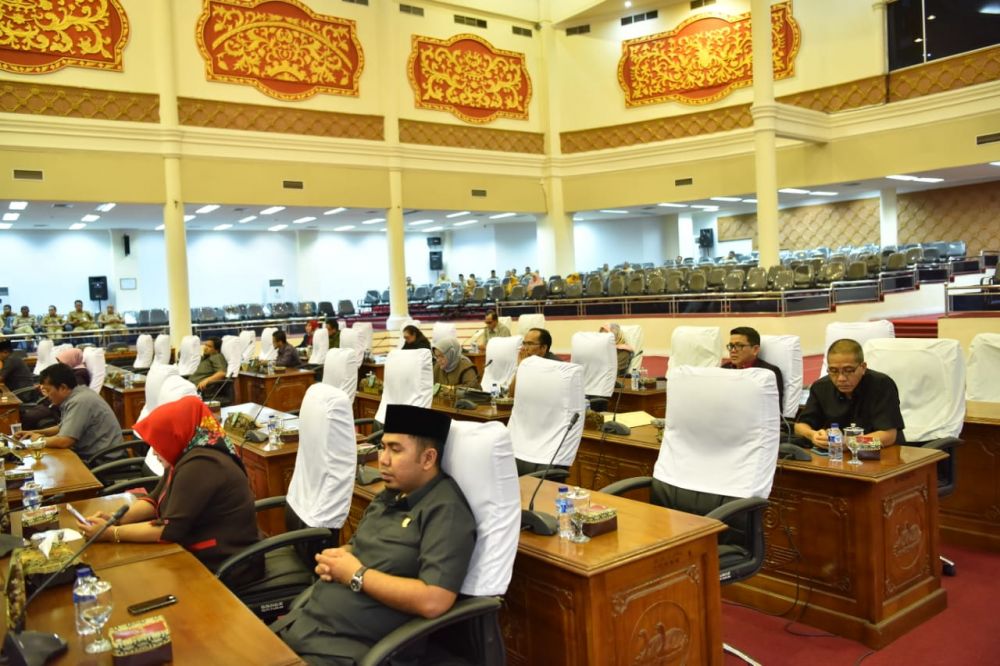 Suasana Paripurna DPRD Kota Jambi