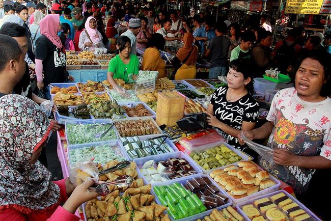 Makanan yang di jual di pasar bedug dipastikan BPOM aman