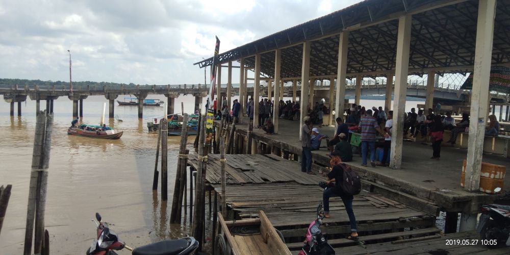 Pelabuhan Ampera Kualatungkal.