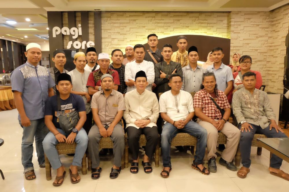BBS foto berama wartawan usai buka puasa bersama.