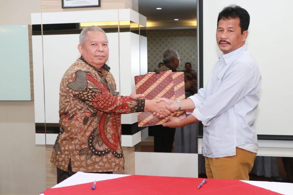 Bupati Tanjabbar Dan Walikota Batam Memperpanjang MoU