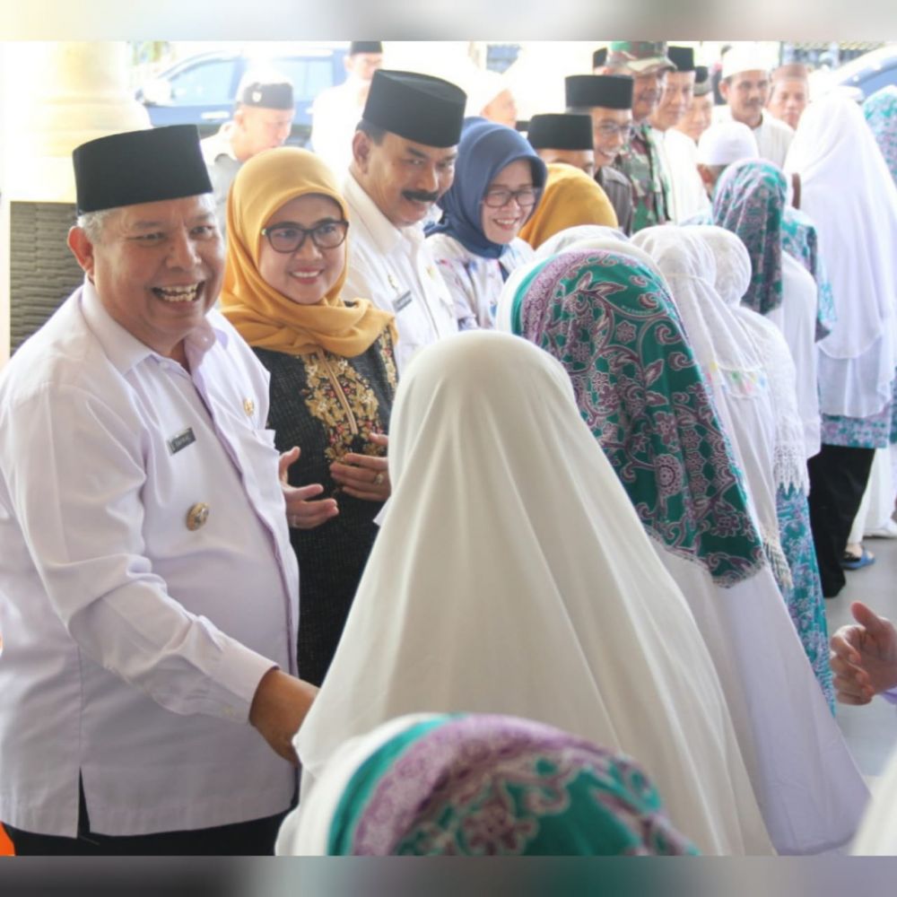 Bupati dan Wabup Melepas Jamaah Haji Tanjabbarat