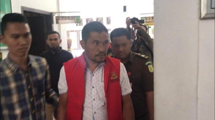 Mantan Kades Kasang Lopak Alai yang ditahan dugaan korupsi dana desa.